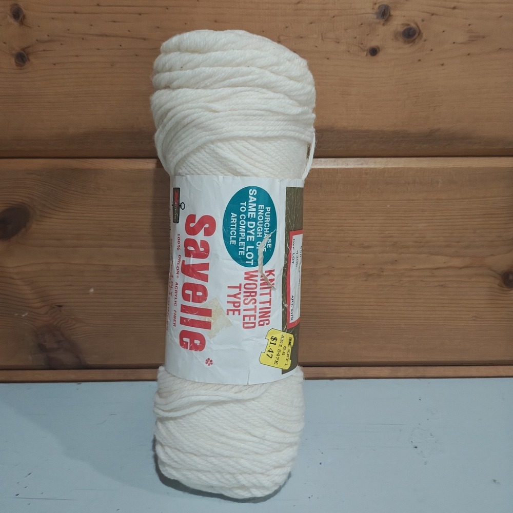 Vintage Kmart Sayelle Yarn Skein 100% Orlon Acrylic Worsted off-white 440 4oz H3
